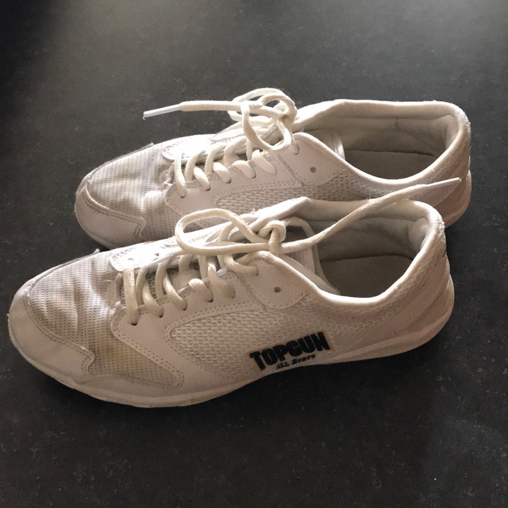 Top Gun Allstars V-Ro Cheer shoes size 8.5